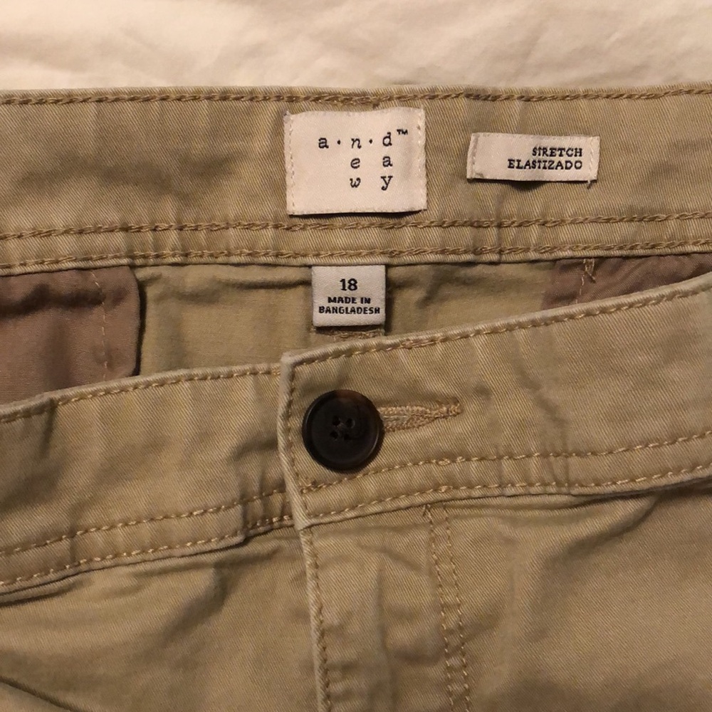 A New Day khaki shorts size 18 - Picture 3 of 3